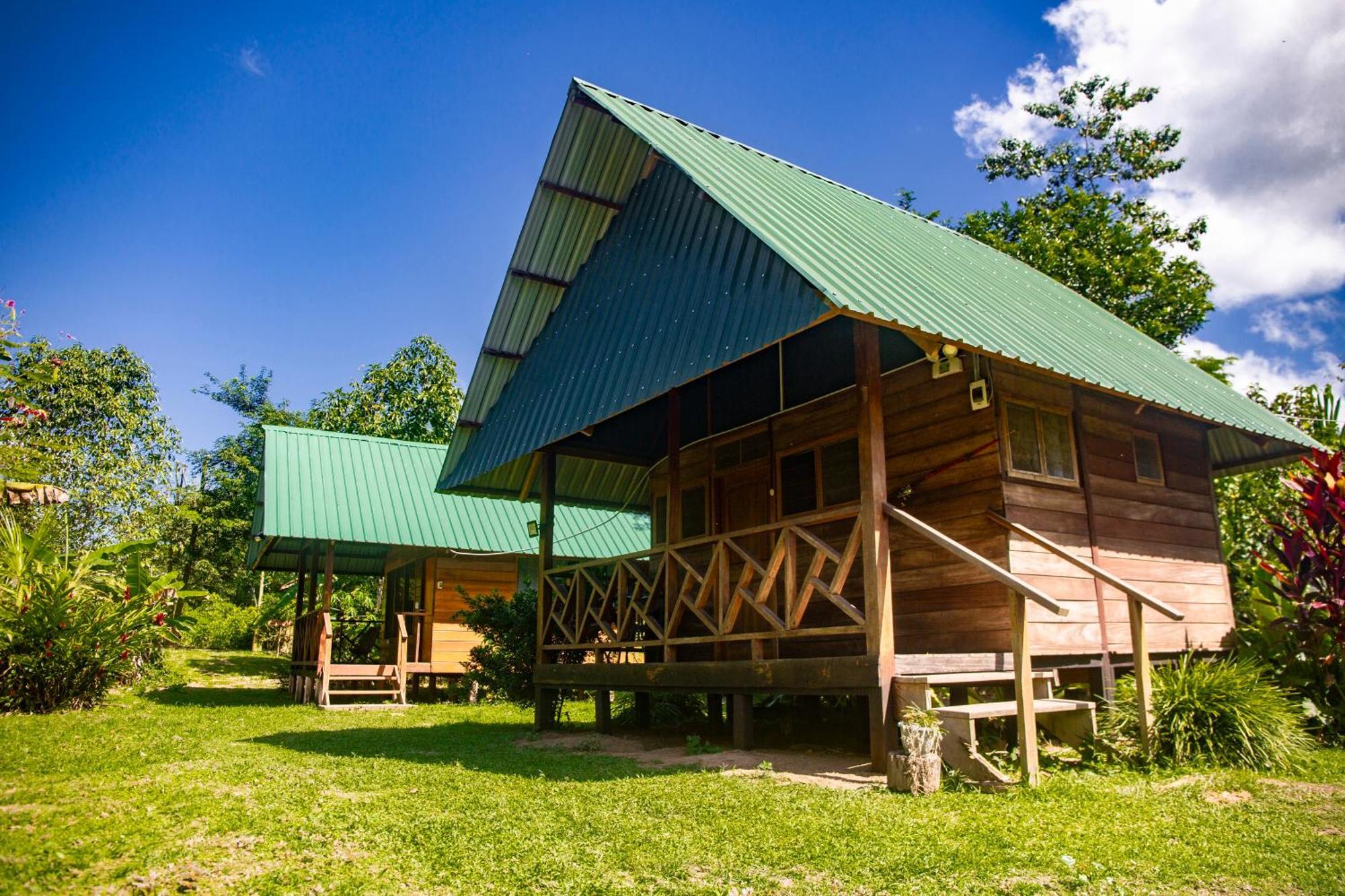 Quirquincho House Lodge Puerto Maldonado Exterior photo